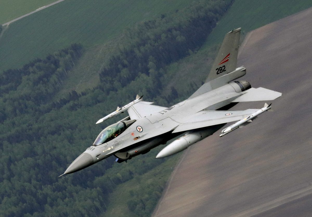 F-16